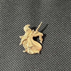 UNICORN | 14K gold pendant